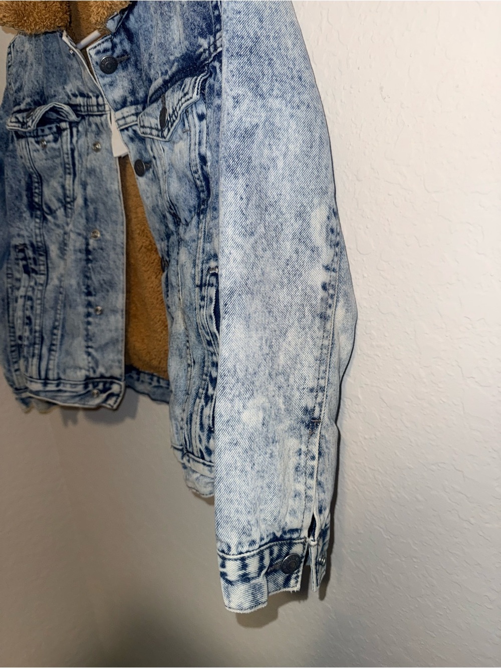 Levi’s Sherpa Lined Denim Jacket Acid Wash Trucker Size M - Picture 3 of 7